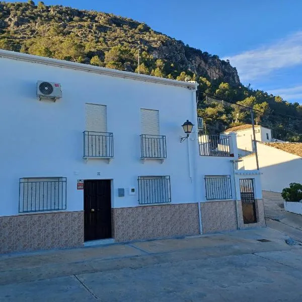 Casa Manuela. Algodonales (Cádiz), hotell i Algodonales