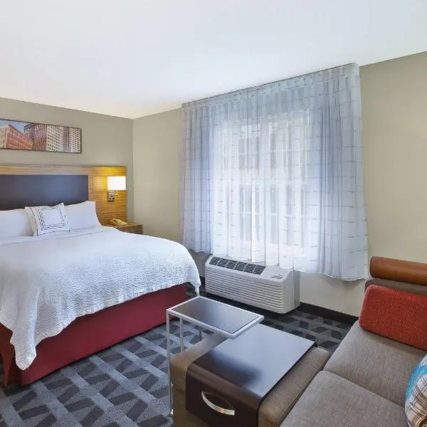 TownePlace Suites by Marriott Brookfield, hotel en Brookfield