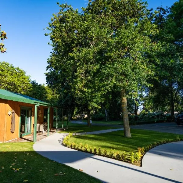 The Jolly Poacher Retreat, hotel v destinaci Blenheim