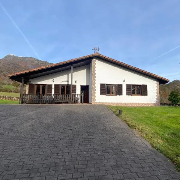 Casa Rural Laurenea, hotel in Alzate