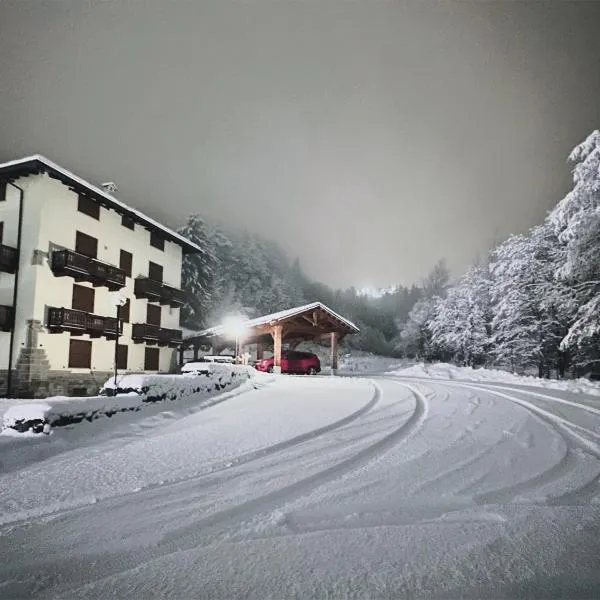 Cervinia House - Alpine Apartments & Chalet, hotel v destinaci Valtournenche