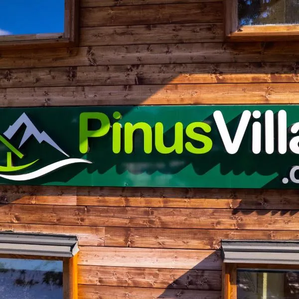 Pinus Villas Lodge with Private Jacuzzi & Phyto-Sauna Retreat, hotel in Zheleznitsa