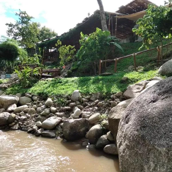 Lhong Chiang Dao Glamping หลงเชียงดาว, hotel v destinaci Chiang Dao