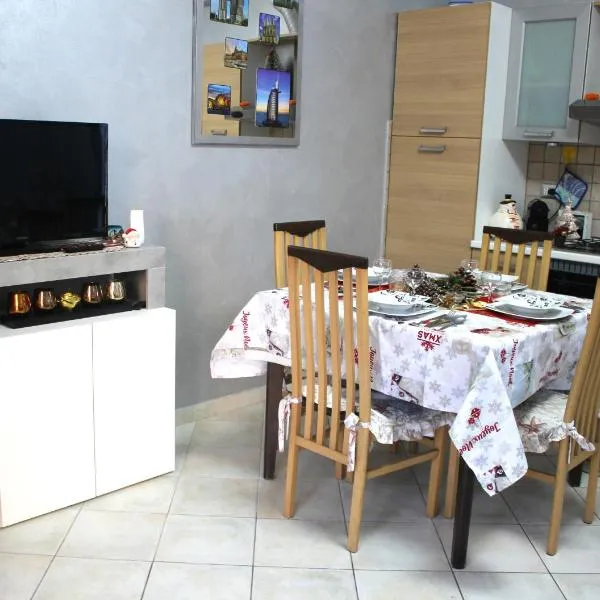 The Golden Houre House near the sea - Daniele Case Vacanza, hotel a Torvaianica