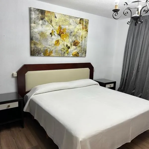 La Casona del Pinar Albergue, hotel v destinaci San Rafael
