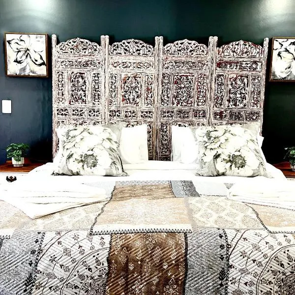 The Lux Guesthouse, hótel í Kroonstad