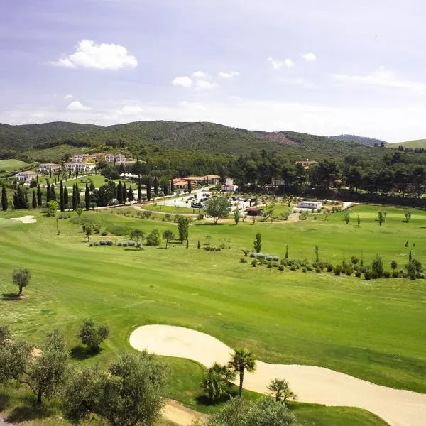 Il Pelagone Hotel & Golf Resort Toscana, hotel v destinaci Gavorrano