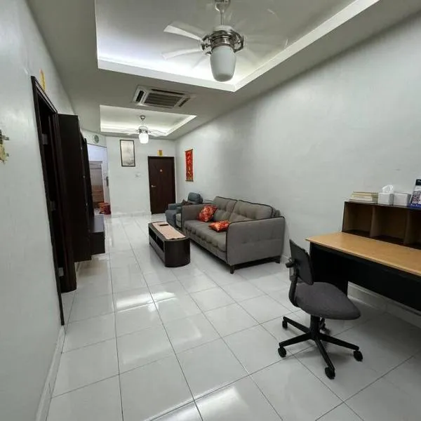 Cozy House 37 @ Alma BM, hotel in Kampong Gurun