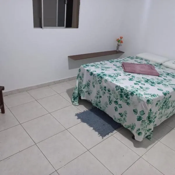 Casa para até 8 pessoas em Garanhuns, מלון בSaloá