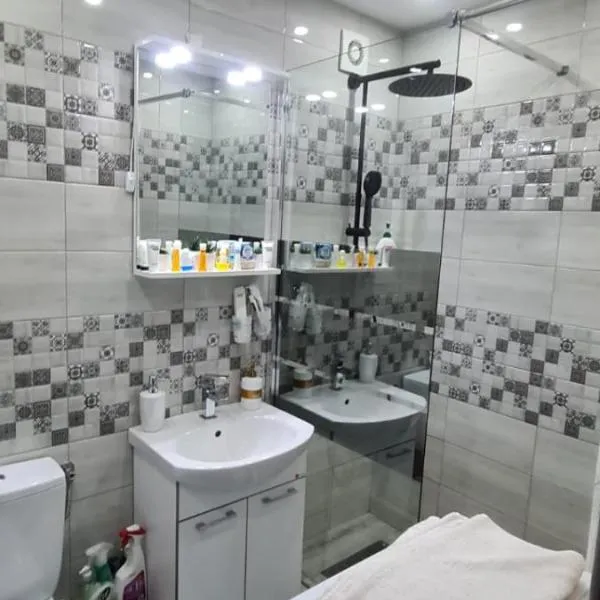 Garsoniera in regim hotelier "Raul", khách sạn ở Petroşani