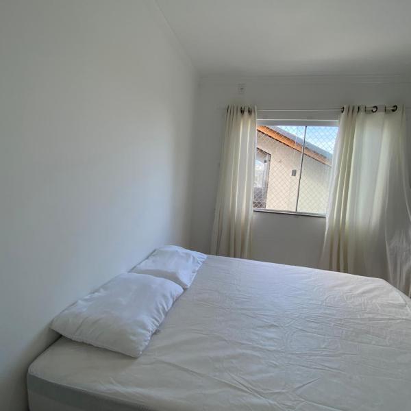 Apartamento confortável na praia de Bombas - Foto 2