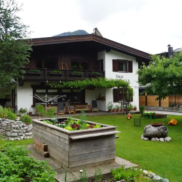 Haus Amalia, hotel in Kramsach