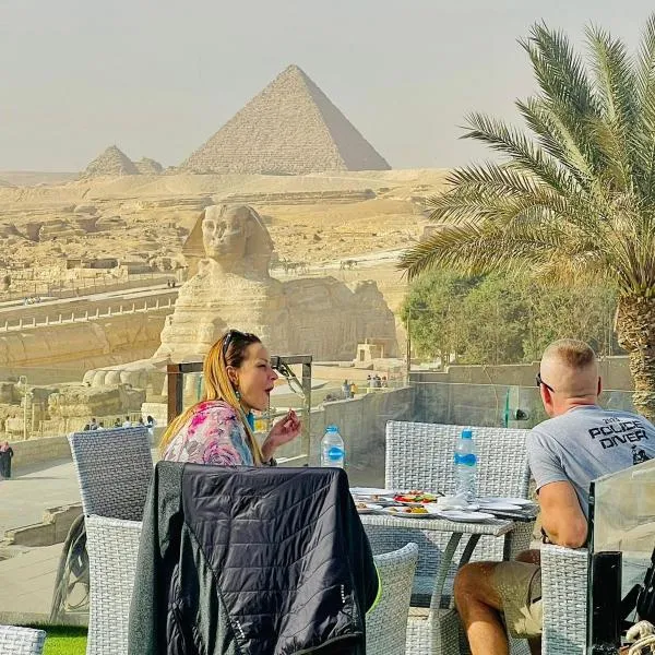 תמונה של מלון  White House Pyramids view