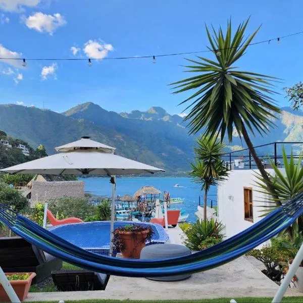LA VILLA by luxury Attilan, hotel in San Pedro La Laguna