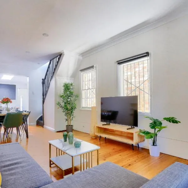 3 Bedroom House Chippendale Near the Center 2 E-Bikes Included
