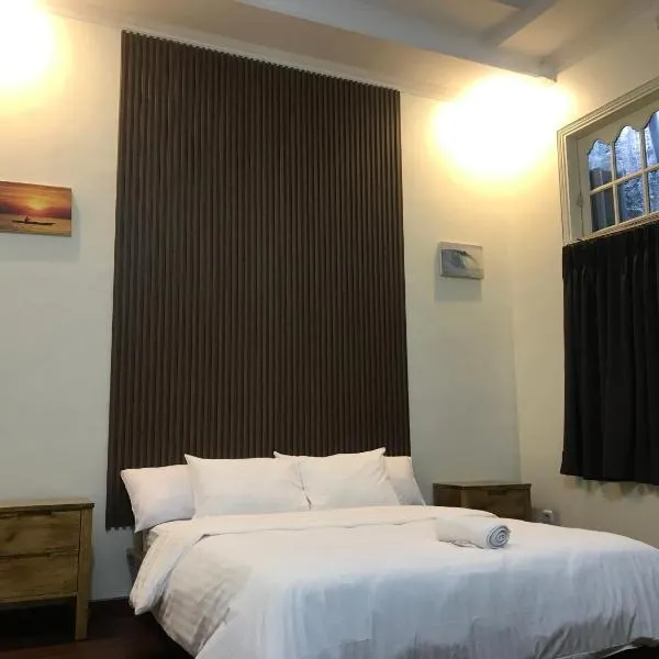 Sentosa Lodge, hotel v destinaci Padang