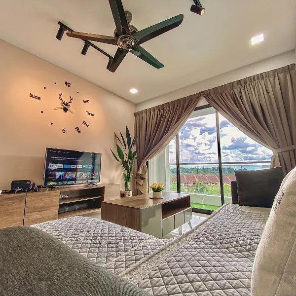 PoolView Waterpark 300Mbps Ipoh Homestay Manhattan Condo 4-7pax 3bedroom Station 18 pengkalan, hotel v destinaci Ipoh