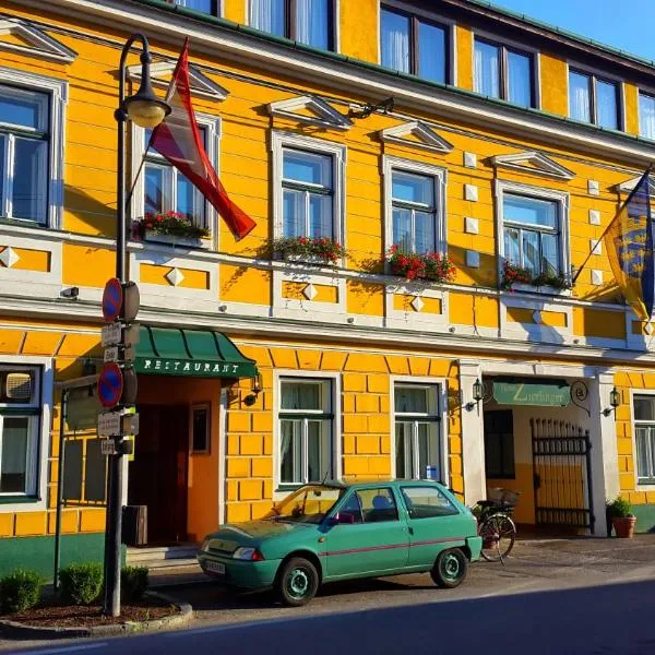 Pension Zierlinger, hotel em Senftenberg