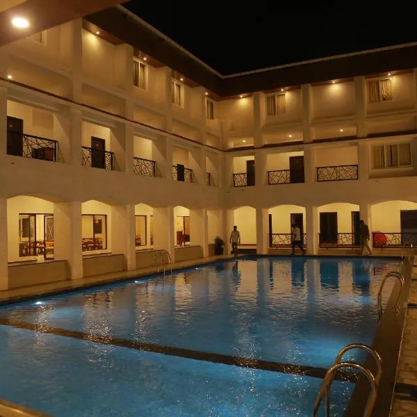 THE RIVIERA, hotel v destinaci Theni