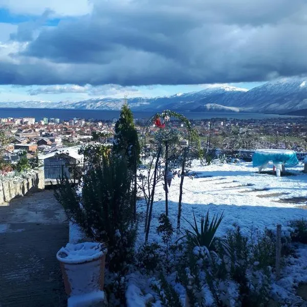 Vila Topalli, hotel v destinaci Pogradec