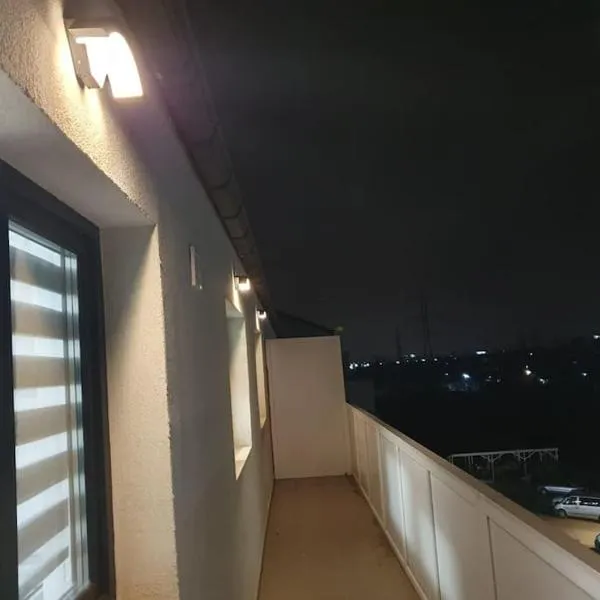 SkyView Lofts-Enjoy the view, hotel in Preajba