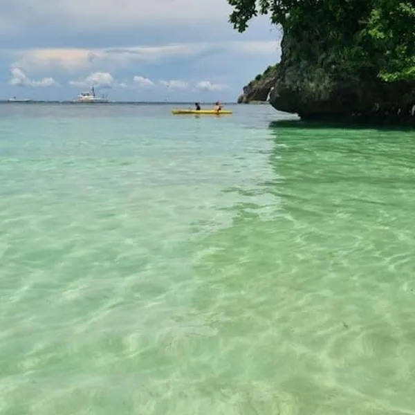 Lushfield Boracay Guest House, hotel a Boracay