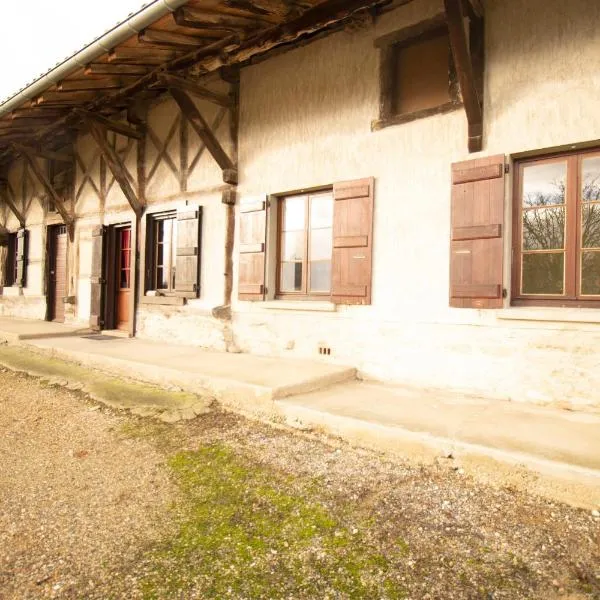 Ferme Bressane - 4 chambres, hotel en Villemotier