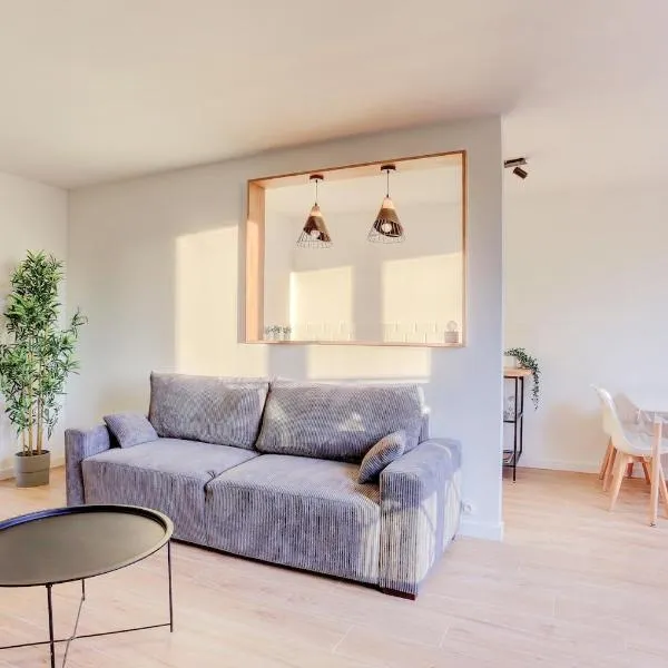 Le Petit Nid - Apt Lumineux en Hypercentre, hotel v destinácii Montigny-le-Bretonneux