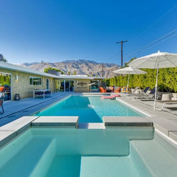 2 Mi to Downtown Luxe Palm Springs Home!, hotel in Palm Springs