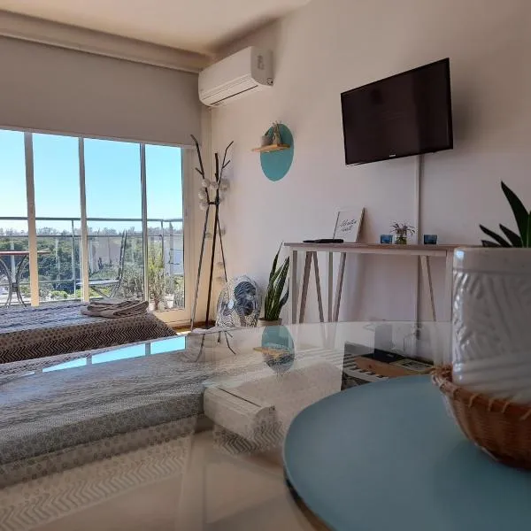 Hermoso departamento con vista al corazón de Rosario、ロサリオのホテル