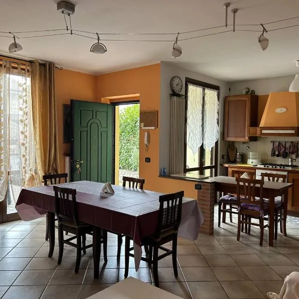 ML HOUSE VIVALDI, hotel in Podenzano