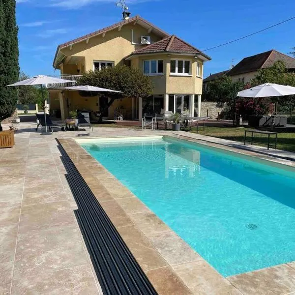 Le p'tit clos de Choz (1 ou 2 chambres), hotel in Chozeau