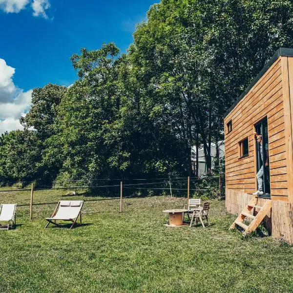 Tiny House Centre équestre - 35 mins de Paris, hotel v destinaci Chambly