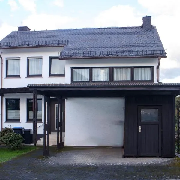 Ferienwohnung am Kurpark Brilon, hotel v destinaci Brilon
