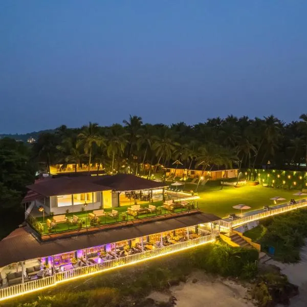 La Cabana Beach & Spa, By Ashvem Beach, hotel in Mandrem