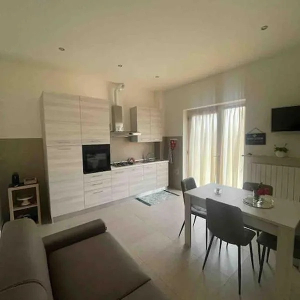 Apartment near Como and Milan with private garage, hôtel à Mozzate