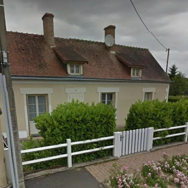 Maison village、Moulins-sur-Céphonsのホテル