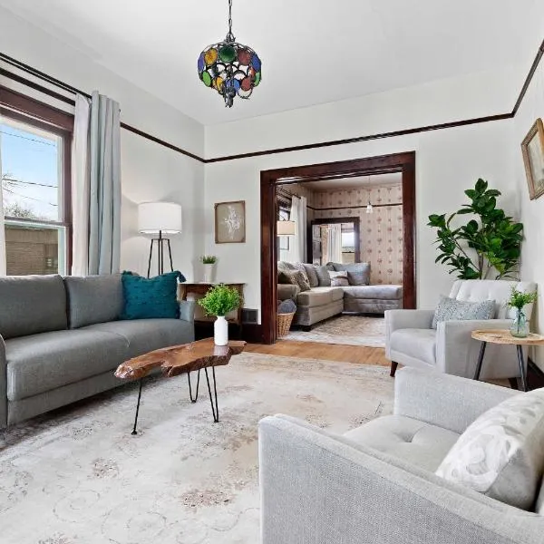 Downtown Gillett Bungalow, Fireplace, 3B, Historic, ξενοδοχείο σε Gillett