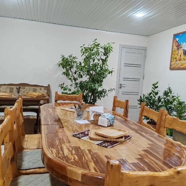 Sun House, hotel v destinaci Yeghegnadzor