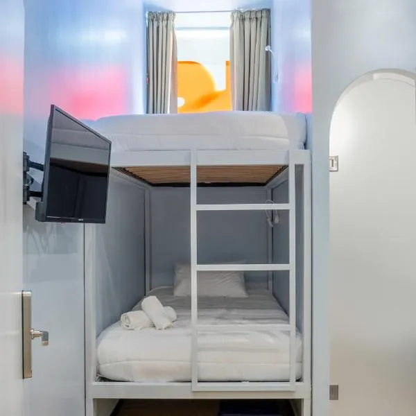 Cabins Sleeping, hotel v Aténách