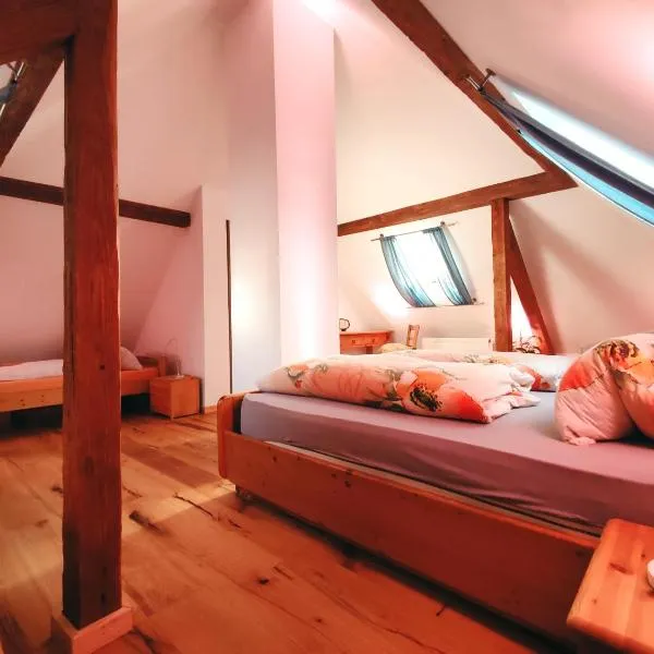 Charmantes Turmzimmer, Hotel in Hochdorf-Assenheim