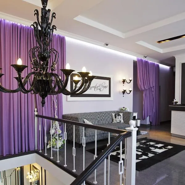 Mirax Boutique Hotel, hotel v destinaci Charkov