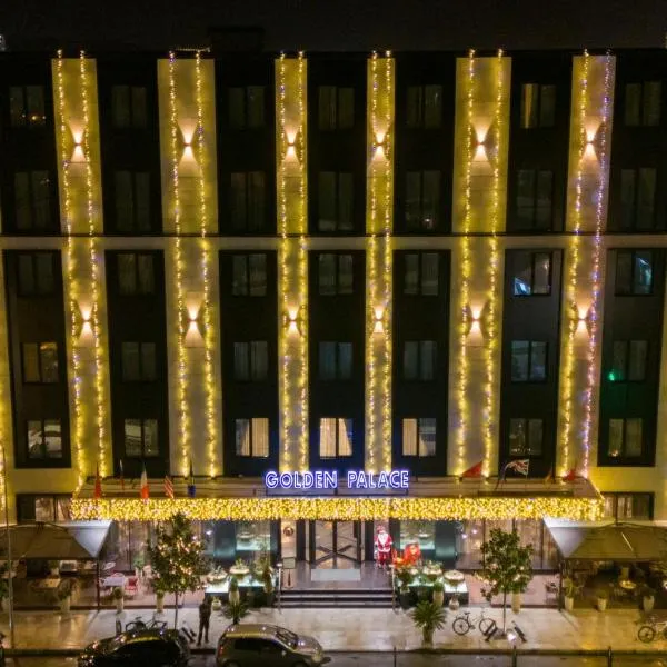 Hotel Golden Palace, готель у місті Gradiskije