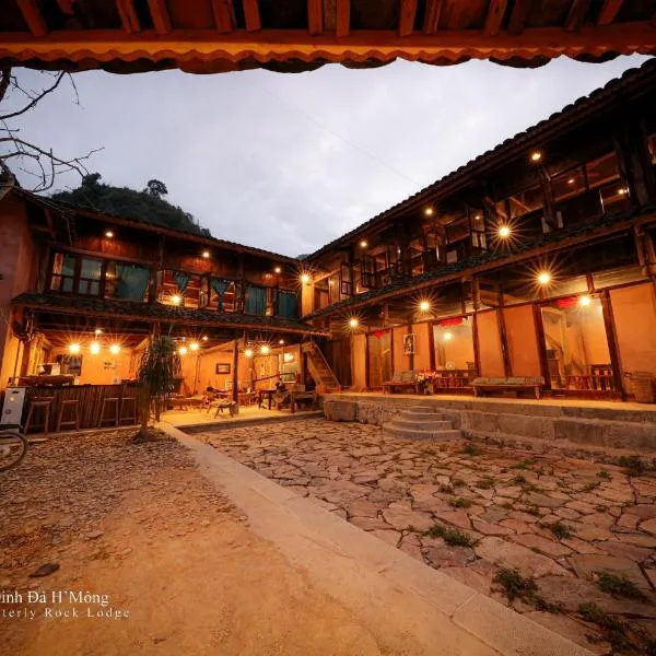 Dinh Đá H'Mông - Karsterly Rock Lodge, hotel Dồng Vănban