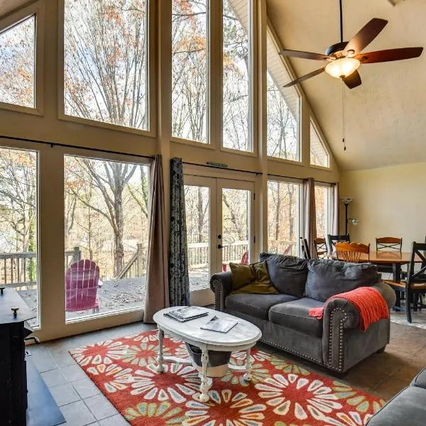 Buckhead Home with On-Site Lake Oconee Access!, hotel en Eatonton 