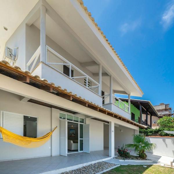 Casa com 05 dormitórios ideal as férias na praia