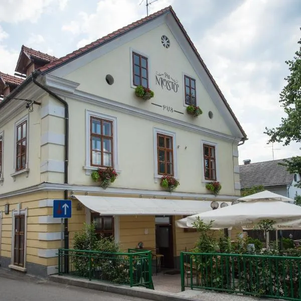 Hotel Pri mostu, hotel em Dolenjske Toplice