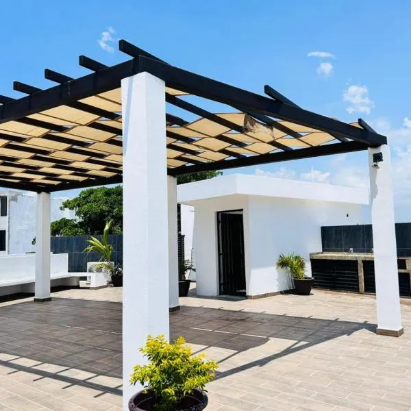 Depa super céntrico en zona dorada by G P S rentas, hotel in Mazatlán