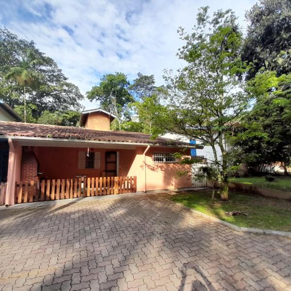 Aconchego, casa com 3 dorms, piscina, churrasq em Condomínio Fechado
