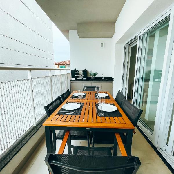 ACONCHEGANTE E MODERNO APARTAMENTO PERTÍSSIMO DA PRAIA - Foto 3